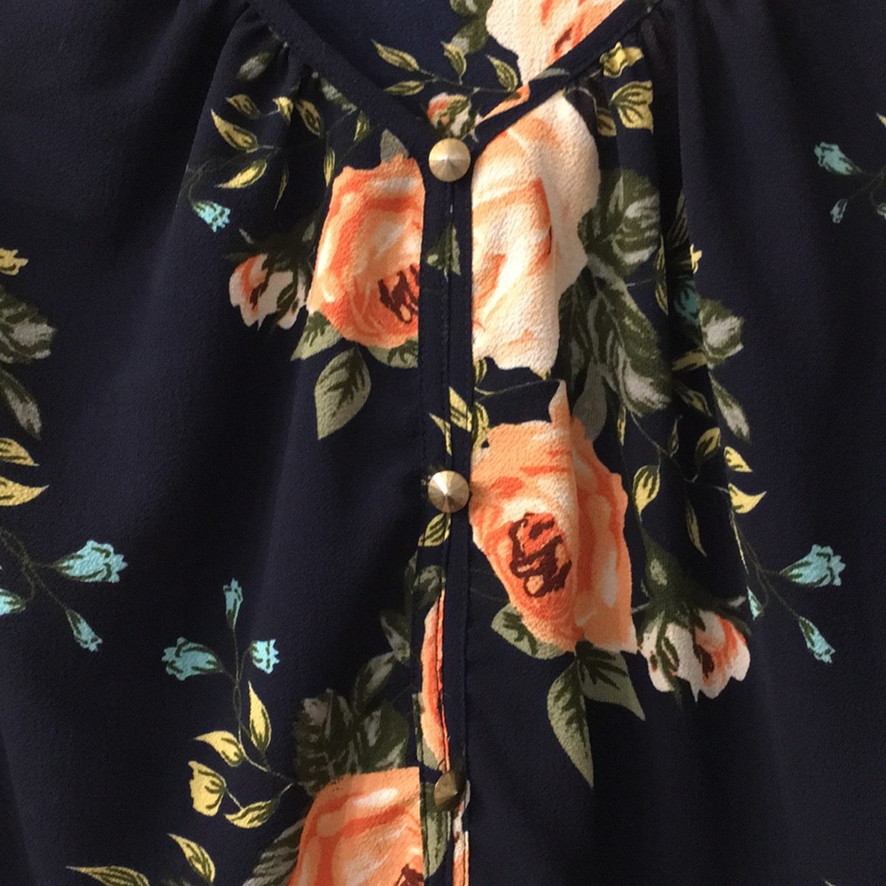 Flowered Blouse - Picture 3 of 4